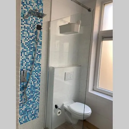 Magnifique Studio au 2ème étage, à proximité de la gare du midi! Bruxelles Extérieur photo