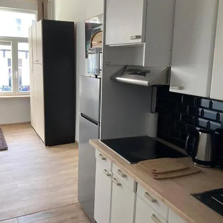 Magnifique Studio au 2ème étage, à proximité de la gare du midi! Bruxelles Extérieur photo